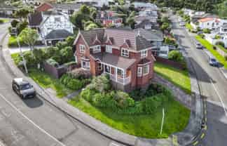 28 Satara Crescent, Khandallah