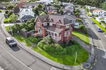 28 Satara Crescent, Khandallah