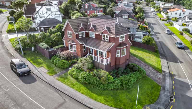 28 Satara Crescent, Khandallah