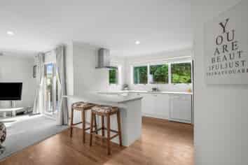 28 Satara Crescent, Khandallah