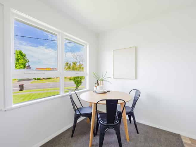 57 Harold Holt Avenue, Onekawa