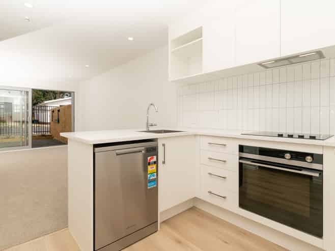 87 Ngae Place, Mangere East