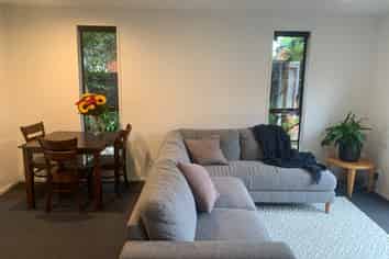 2b Coles Place, Saint Albans