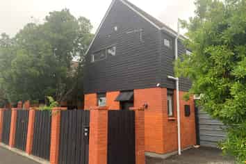 2b Coles Place, Saint Albans