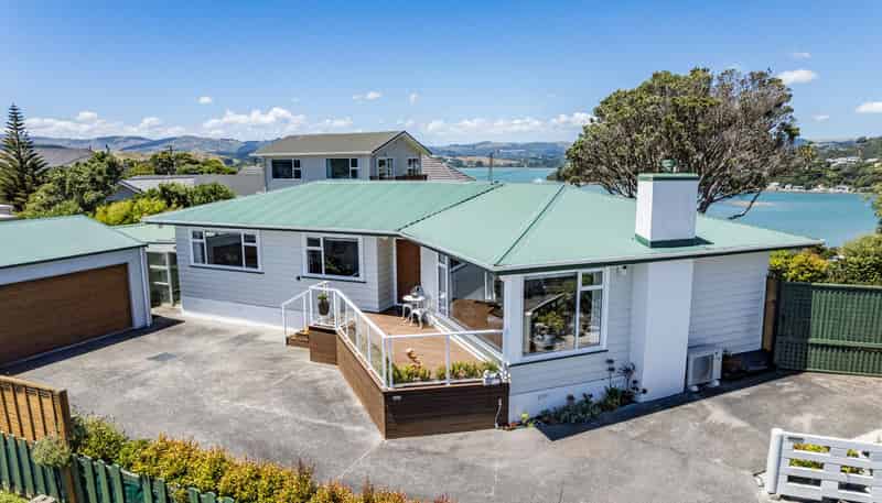 16 Mana View Road, Paremata