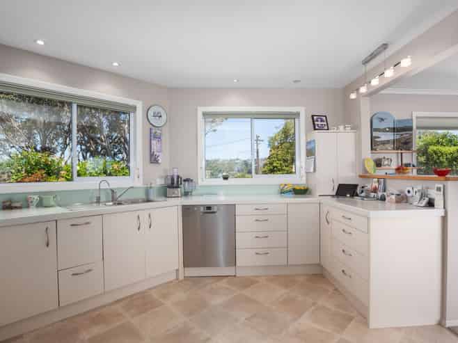 16 Mana View Road, Paremata