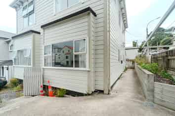 B/155 Ghuznee Street, Wellington Central