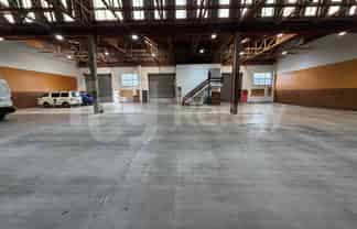 LARGE HIGH STUD WAREHOUSE | 827sqm