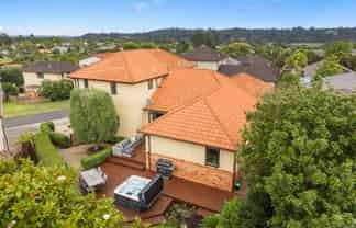 26 Greenbough Lane, Greenhithe