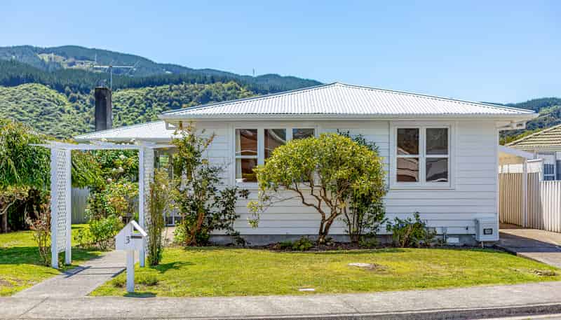 3 Tiwakawaka Grove, Heretaunga