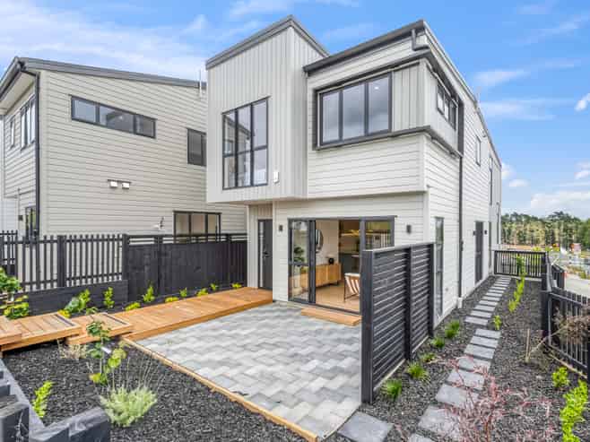 24 Toetoe Street, Westgate