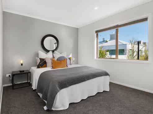 2/10 Gazeley Avenue, Silverdale