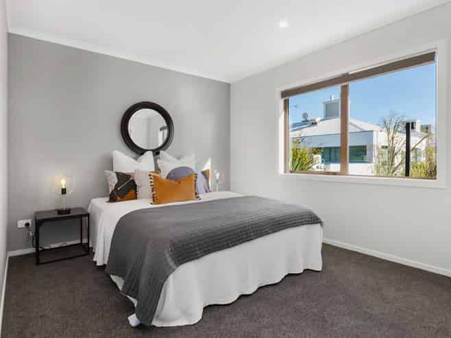 2/10 Gazeley Avenue, Silverdale