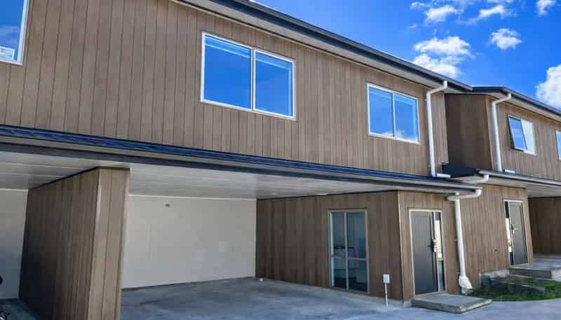 2/10 Gazeley Avenue, Silverdale