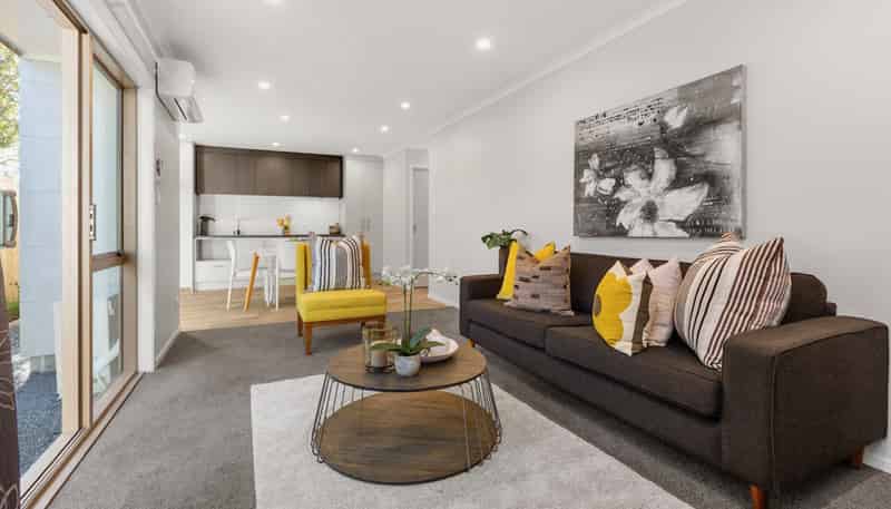 2/10 Gazeley Avenue, Silverdale