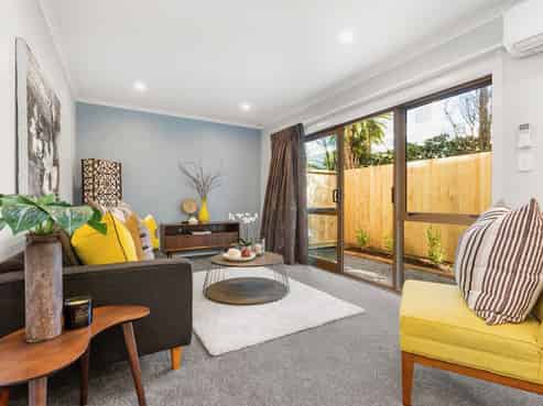 2/10 Gazeley Avenue, Silverdale