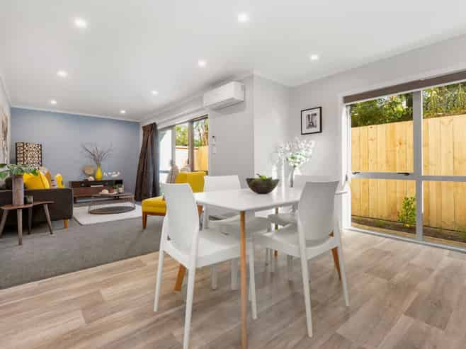 2/10 Gazeley Avenue, Silverdale