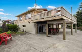 5 Clotworthy Crescent (Downstairs), Onerahi