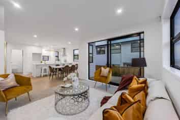 5/71 West Coast Road, Glen Eden