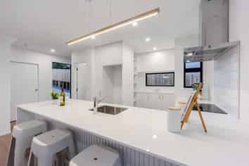 5/71 West Coast Road, Glen Eden