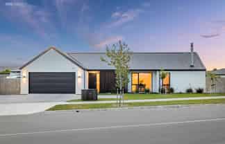 46 McQuillan Avenue, Woodend