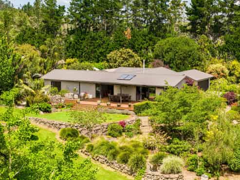 1611 State Highway 14, Maungatapere