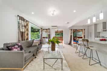 78 Helena Street, Massey