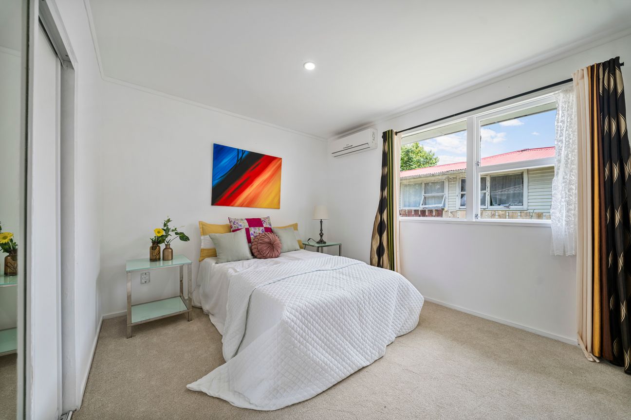 Large Family Living Without the Large Price Tag! - Meer