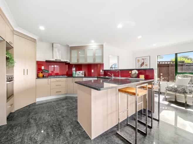 99 Moyrus Crescent, East Tamaki Heights