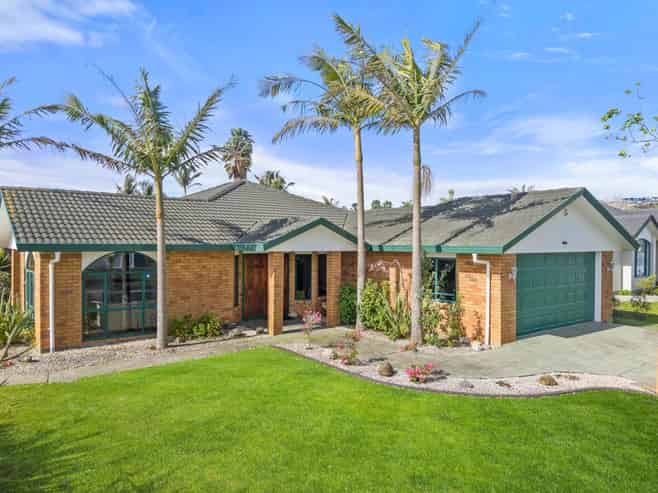 99 Moyrus Crescent, East Tamaki Heights