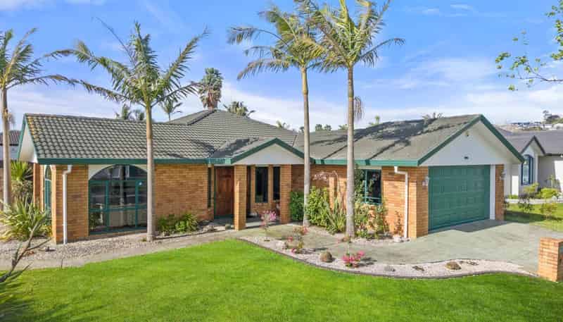 99 Moyrus Crescent, East Tamaki Heights