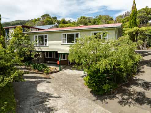 78 Parkvale Road, Karori