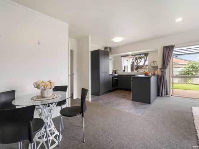 10/520 Don Buck Road, Massey