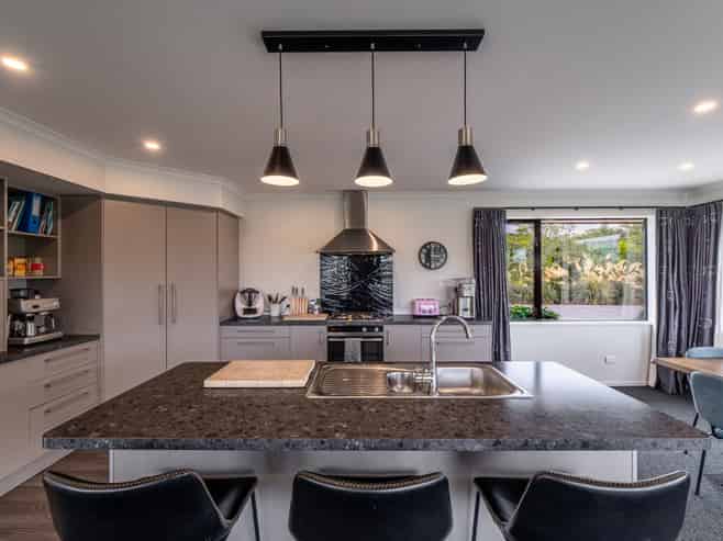 33 Marama Avenue South, Otatara