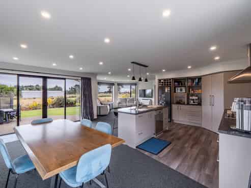 33 Marama Avenue South, Otatara