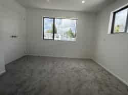 28C Greenmeadows Ave, Manurewa East