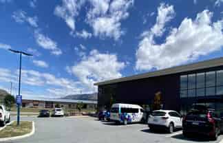 Red Oaks Retail - Where Business Meets Adventure