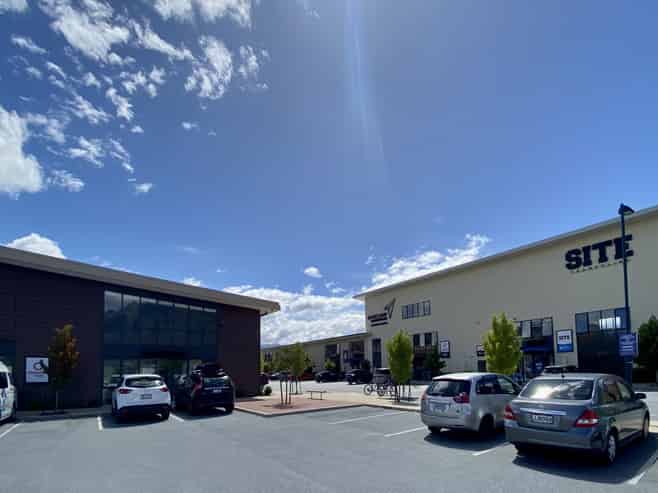 Red Oaks Retail - Where Business Meets Adventure