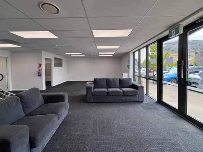 Red Oaks Retail - Where Business Meets Adventure