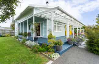 37 Kiharoa Street, Otaki Beach