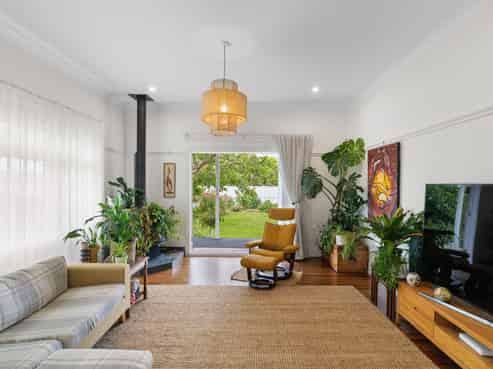 37 Kiharoa Street, Otaki Beach