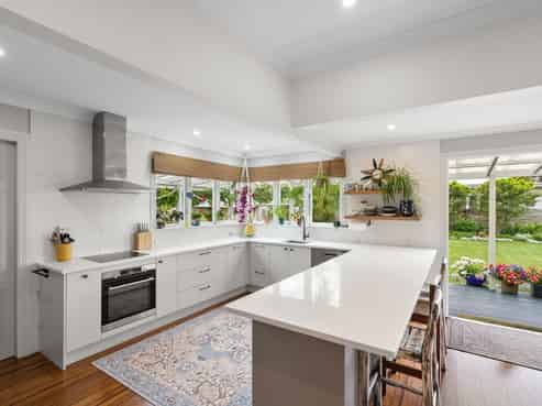 37 Kiharoa Street, Otaki Beach