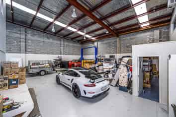 Vacant possession 392sqm