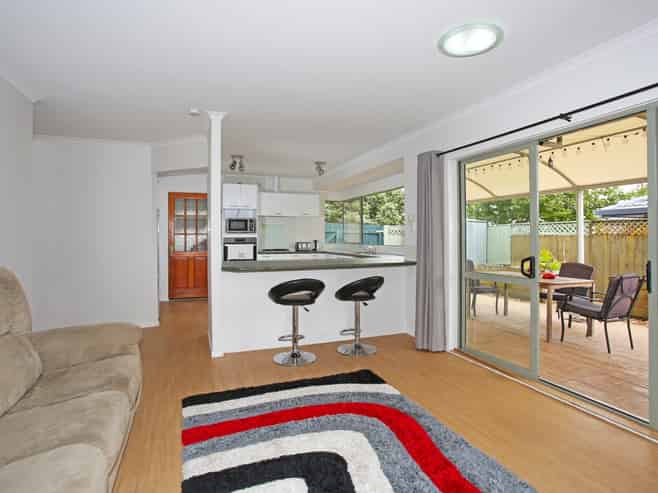 6 Cottesmore Place, Huntington Park