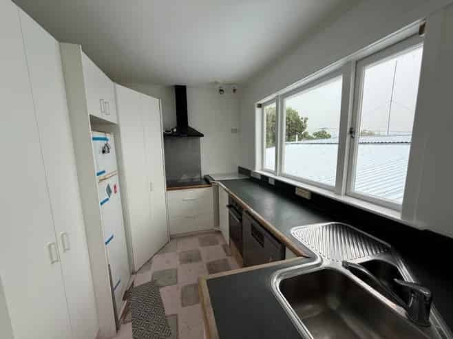 10 Wairere Road, Torbay