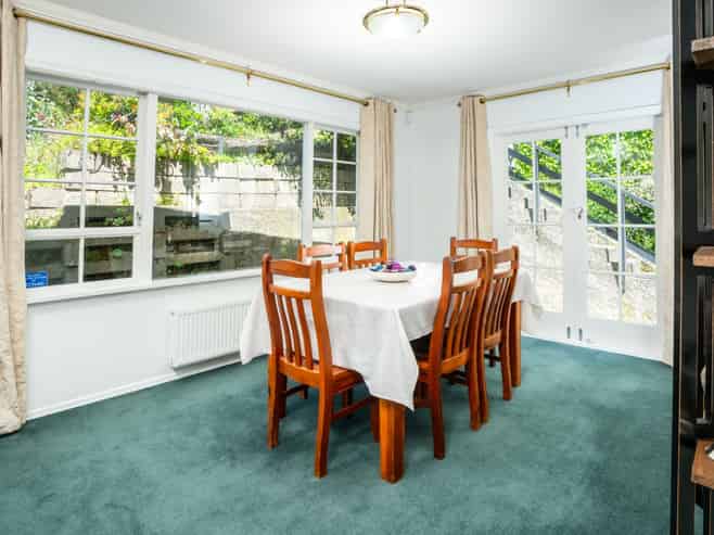 8 Lethenty Way, Karori