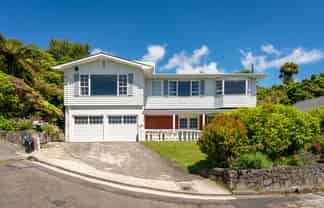 8 Lethenty Way, Karori