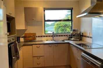 50 Chorley Avenue, Massey