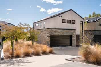 2 Eichardt , Jacks Point