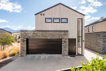 2 Eichardt , Jacks Point